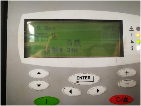 由于油品問題導致油氣分離器壓差高，空壓機潤滑油結(jié)膠，油濾堵塞，機器高溫報警(圖2)